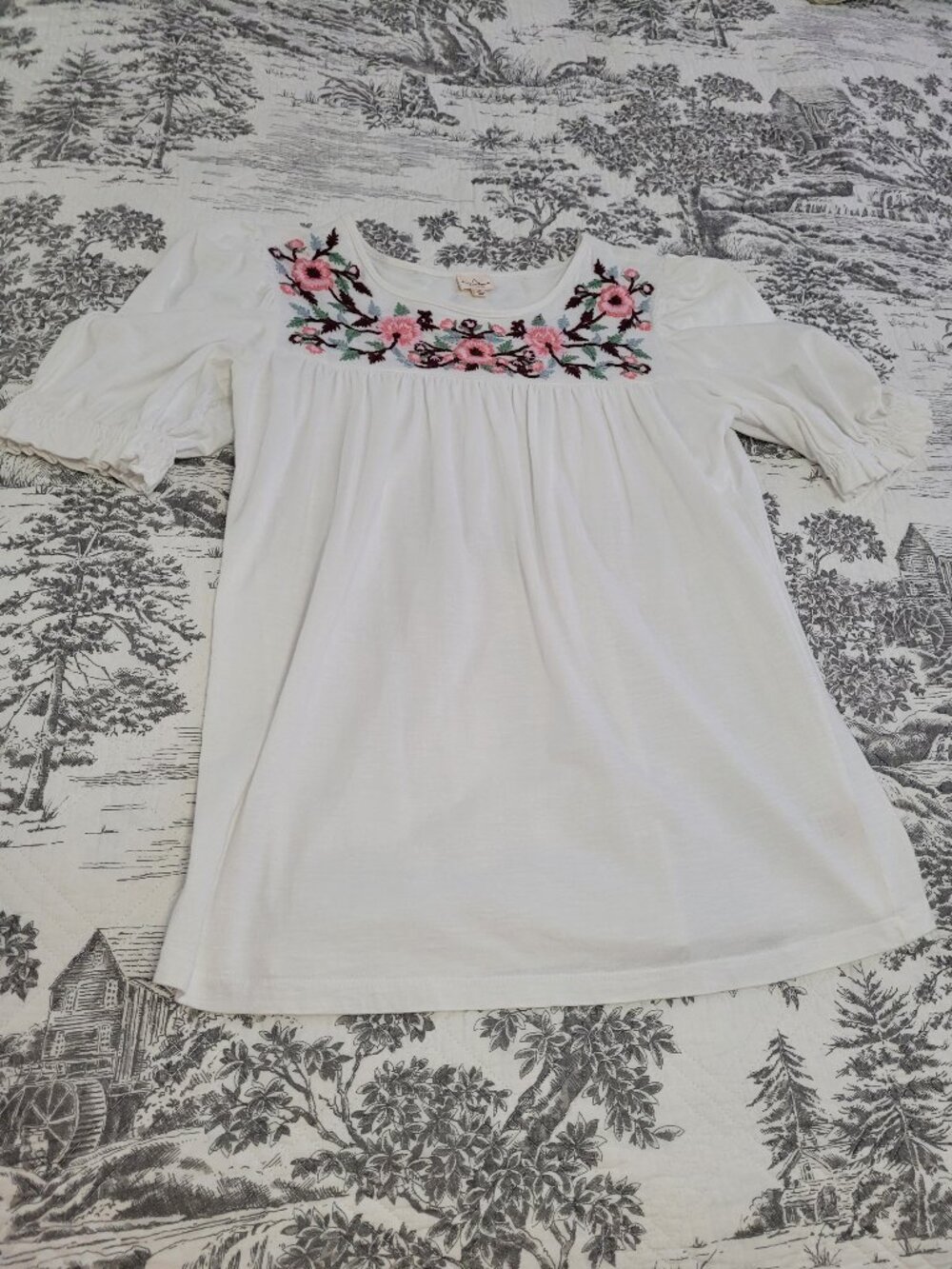 White Embroidered 100% Cotton Boho Peasant Style Tunic Size Small EUC